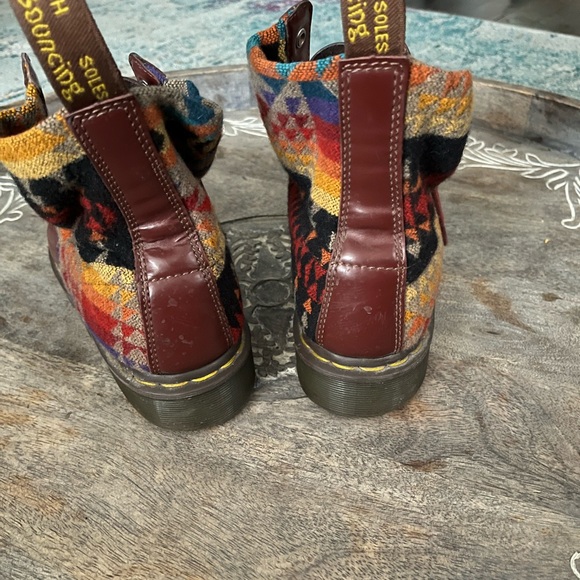 Stylish Burgundy Boots for Women - Picture 3 of 4